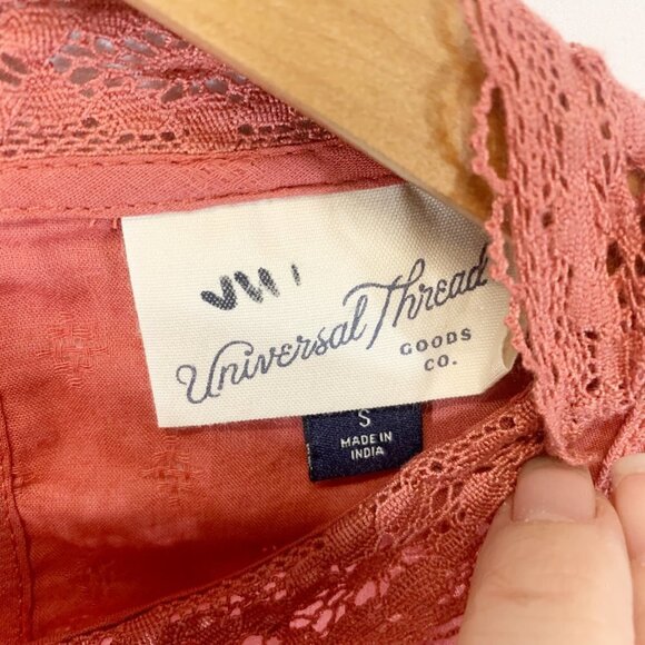 NWOT Universal Thread Puff Sleeve Lace Detail Top - Picture 9 of 10